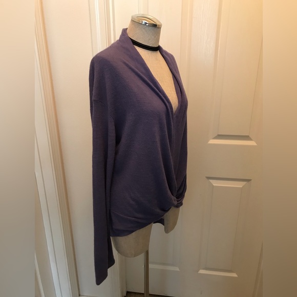 Sanctuary V-neck knitted sweater - Picture 4 of 13